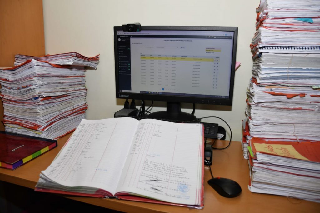 Inicia Poder Judicial de Puebla implementación de  libros electrónicos en juzgados