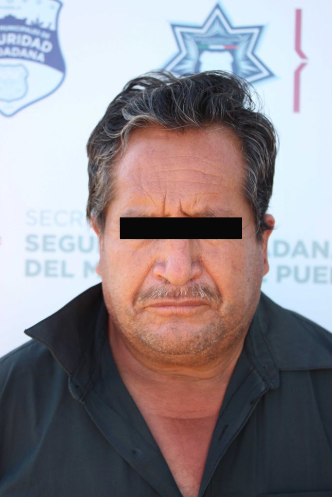 Mediante esquema de respuesta inmediata,detuvo Policía Municipal de Puebla a dos hombres por robo a papelería.