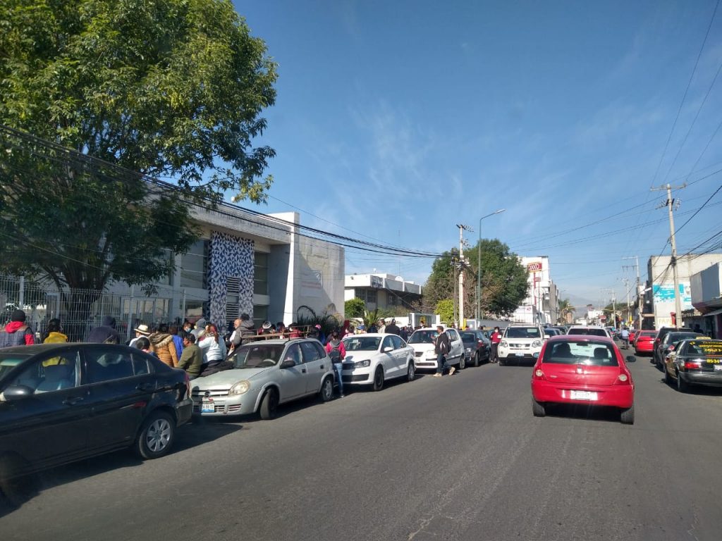 Fotonota: Reportan desorden en la jornada de vacunación en San Antonio Cacalotepec