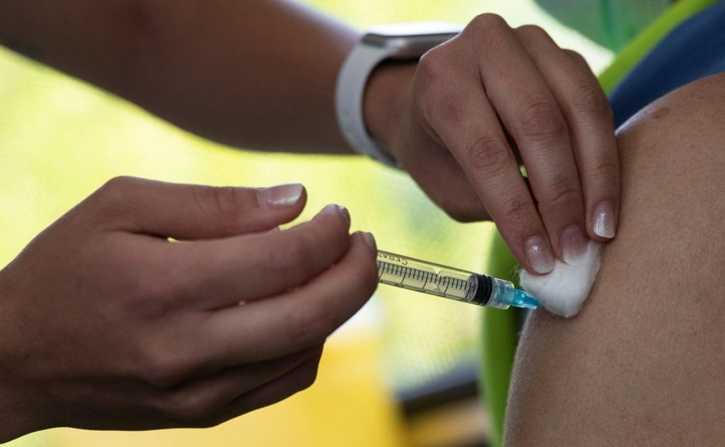 Falsifican identidad de Laboratorios Chopo para vender vacunas contra Covid-19