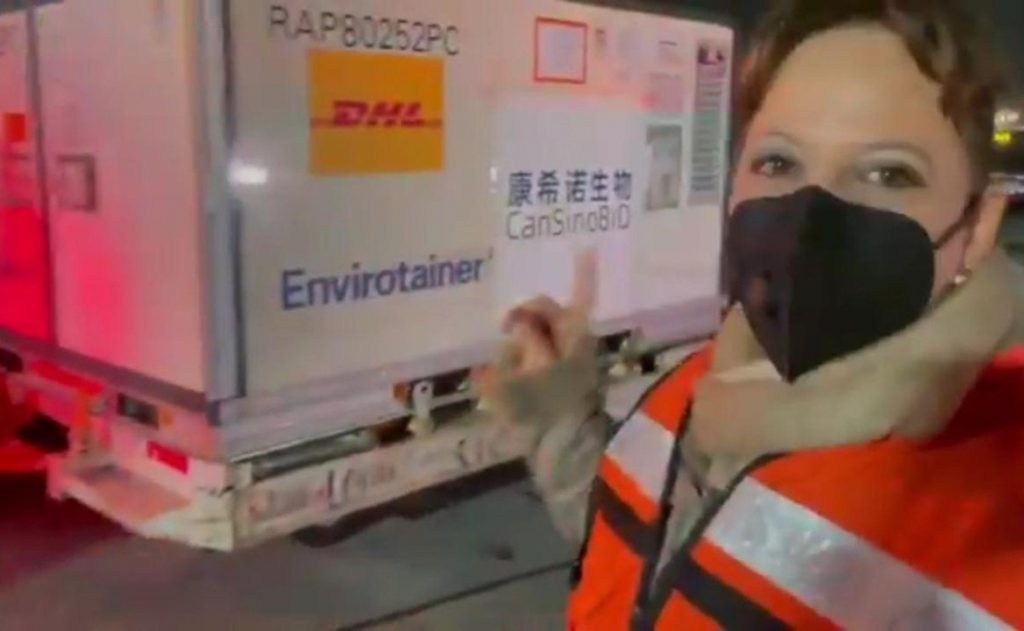 Llegan a México 2 millones de dosis de la vacuna contra Covid-19 de CanSino