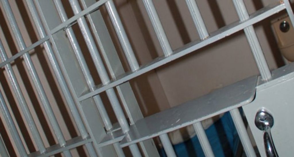 Expertos piden a Estados Unidos que ponga fin a la contratación de cárceles privadas para los migrantes