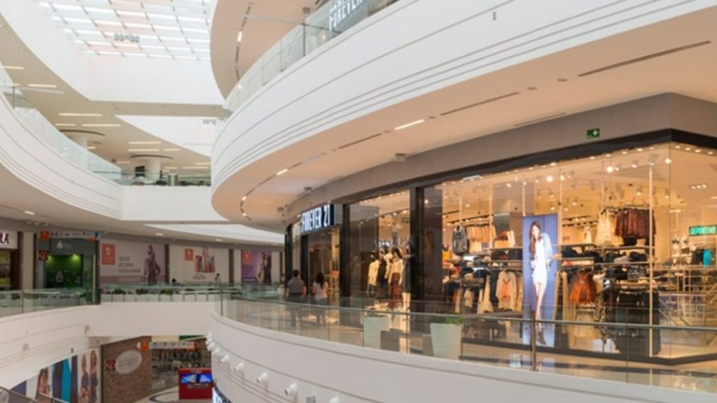 En las empresas comerciales al por mayor, los ingresos reales por suministro de bienes y servicios disminuyeron 0.1 %