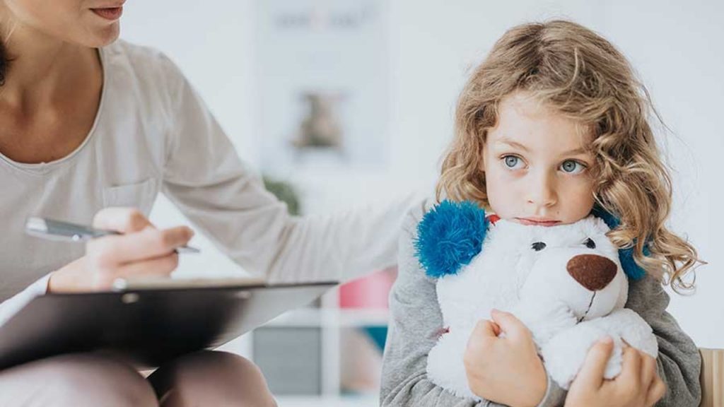 Faltan apoyos en el aula para alumnos con síndrome de Asperger