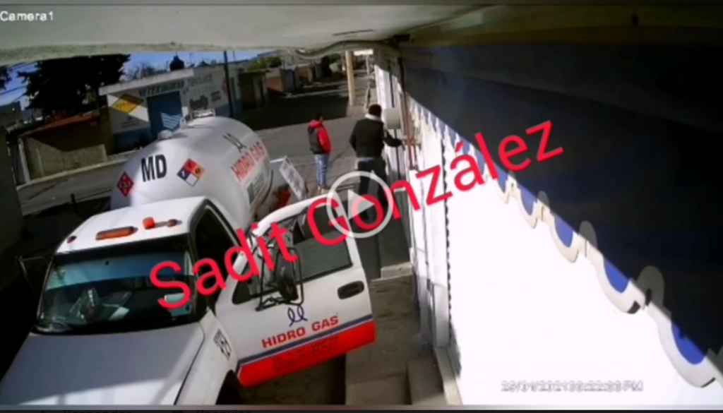 Video desde Puebla: Captan atraco a gaseros en Tepatlaxco