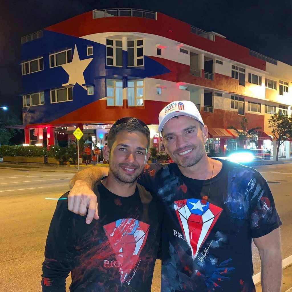 El actor Julián Gil lucha por la permanencia de los símbolos patrios de Puerto Rico en Miami, Florida