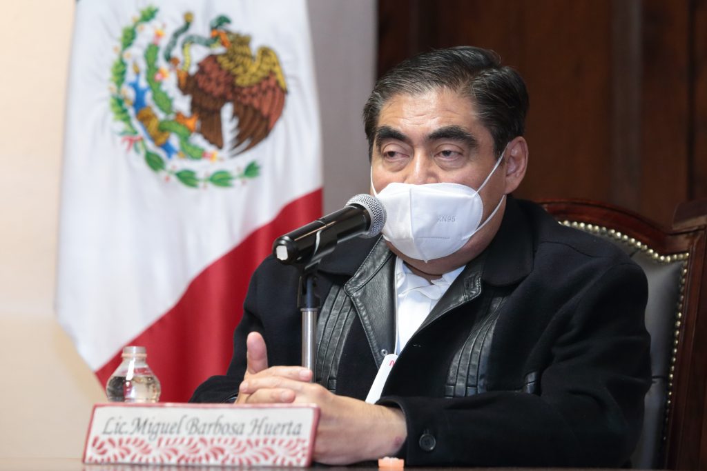 Aspirantes a una candidatura deben cuidar la democracia “en Puebla acabaron los actos de audiencia”: Miguel Barbosa Huerta.