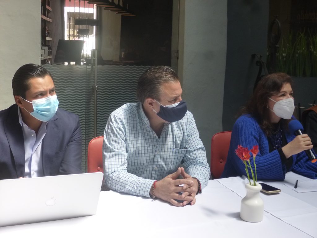 Todo plan fracasará en el Centro Histórico si sigue el comercio informal, afirma empresario