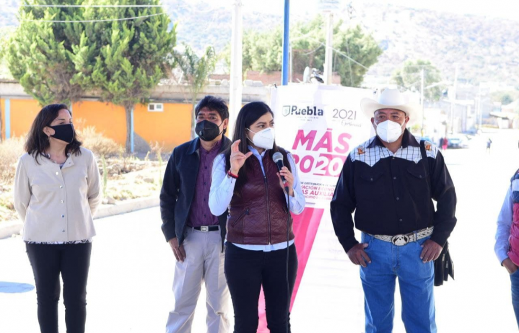 Ayuntamiento de Puebla entrega más obras en Santa María Xonacatepec