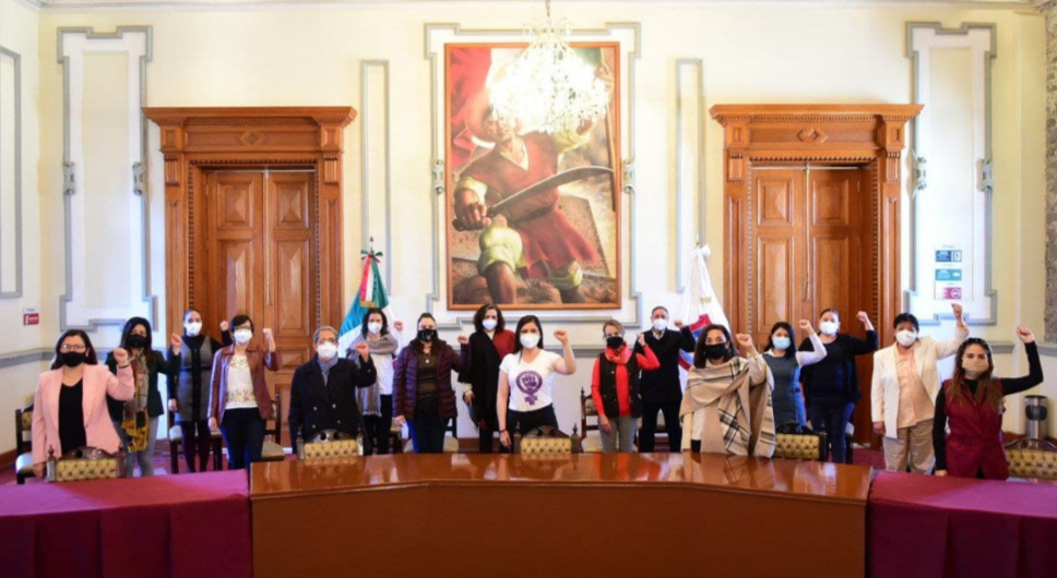 Funcionarias de Ayuntamiento de Puebla alzan la voz contra la violencia política de género 