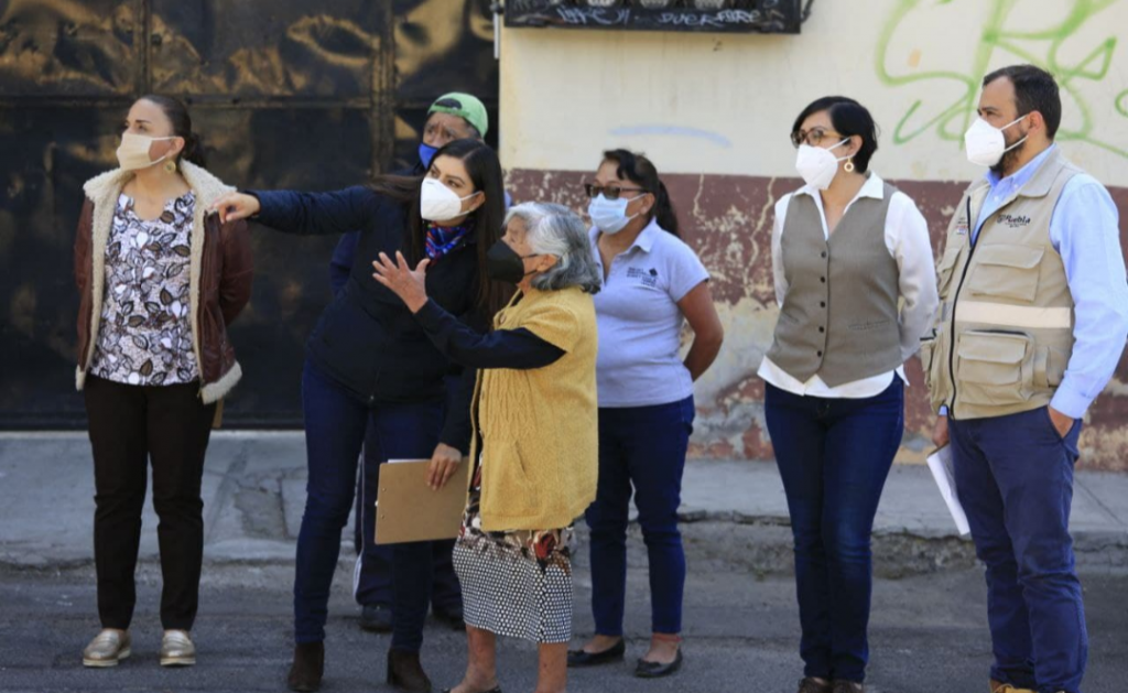 Recuperan imagen urbana y mejoran condiciones para 115 comerciantes de los mercados Santa María y Santa Anita 