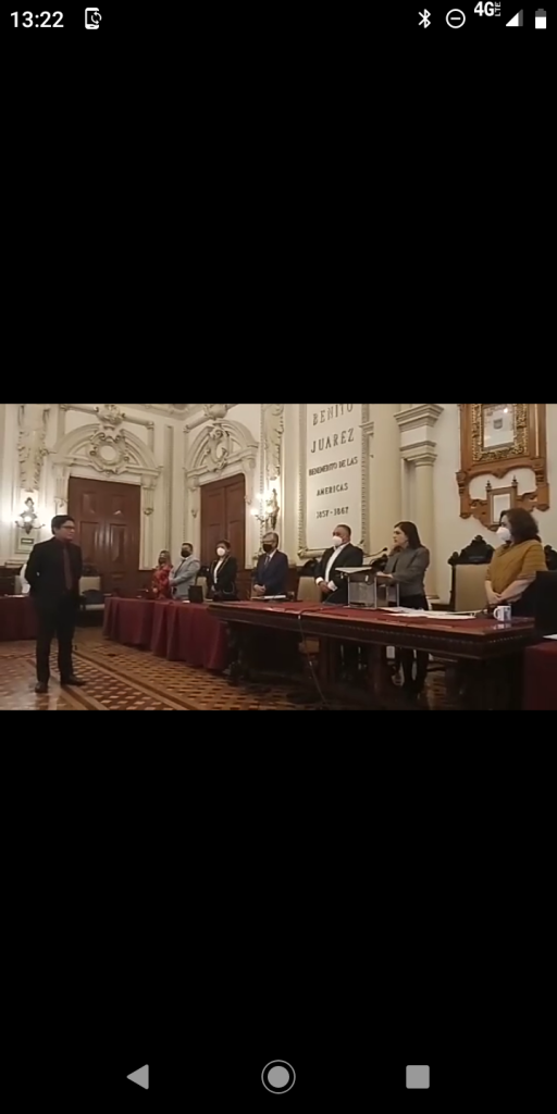 Claudia Rivera toma protesta a Edgar Damián como secretario del Ayuntamiento