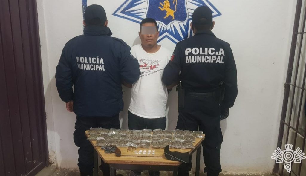 En Huauchinango, captura Policía Estatal a presunto asaltante relacionado a 100 atracos
