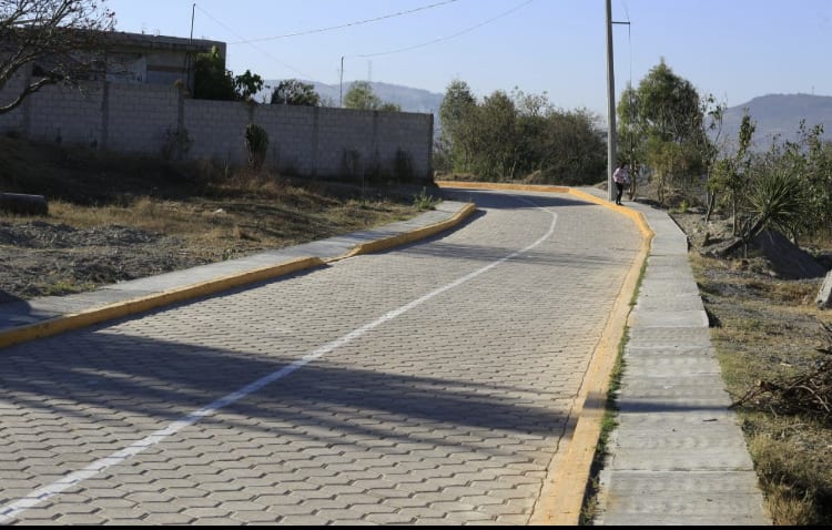 Entrega Ayuntamiento de Puebla infraestructura básica en Tecola, Azumiatla y San Baltazar Tetela