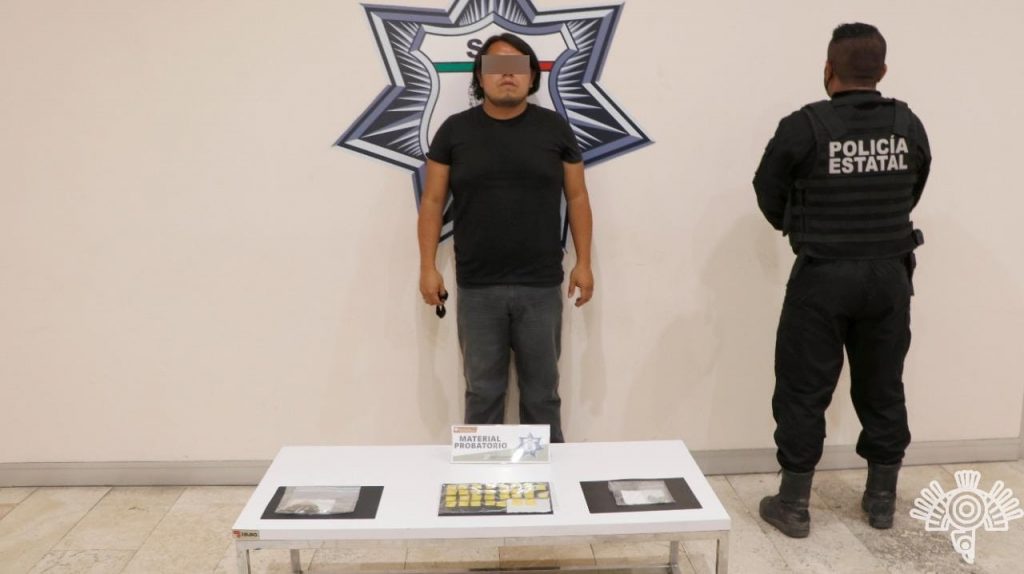 Policía Estatal detiene a hombre que comercializaba droga por Internet