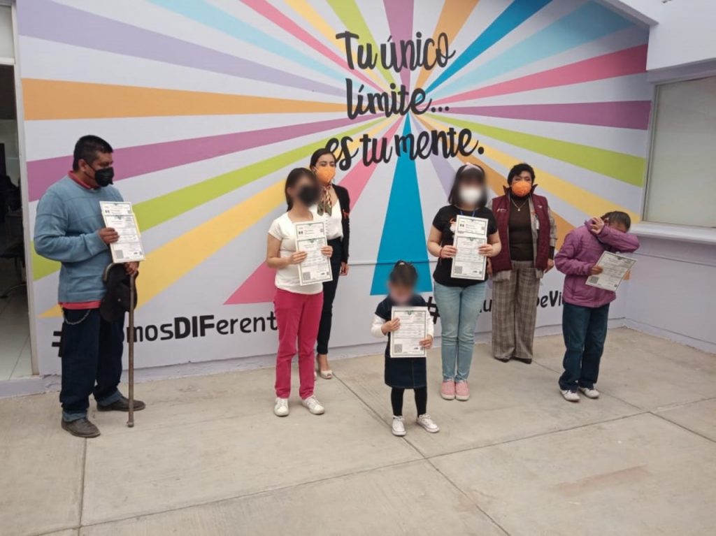 Con actas de nacimiento en Braille, SEDIF acerca servicios en Guadalupe Victoria