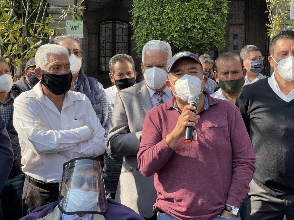 Imposible cambiar unidades con 5 pesos, cuando al trolebús les dan 5 veces nuestra tarifa sólo de subsidio: FAT