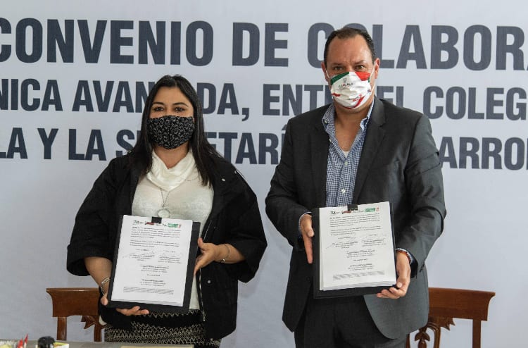 Signan Sedeco y Colegio de Notarios del estado de Tlaxcala convenio para implementar forma electrónica