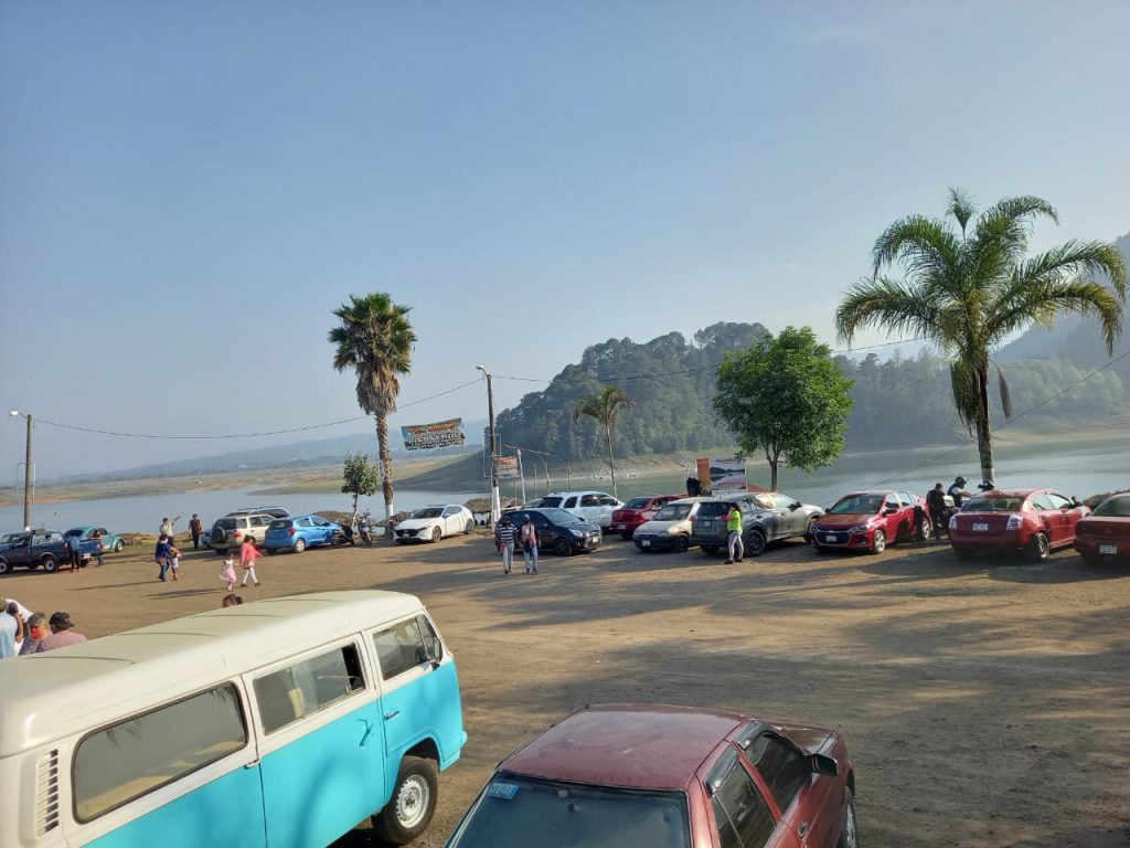 Edil auxiliar de Tenango de las Flores permite venta de alcohol y aglomeraciones