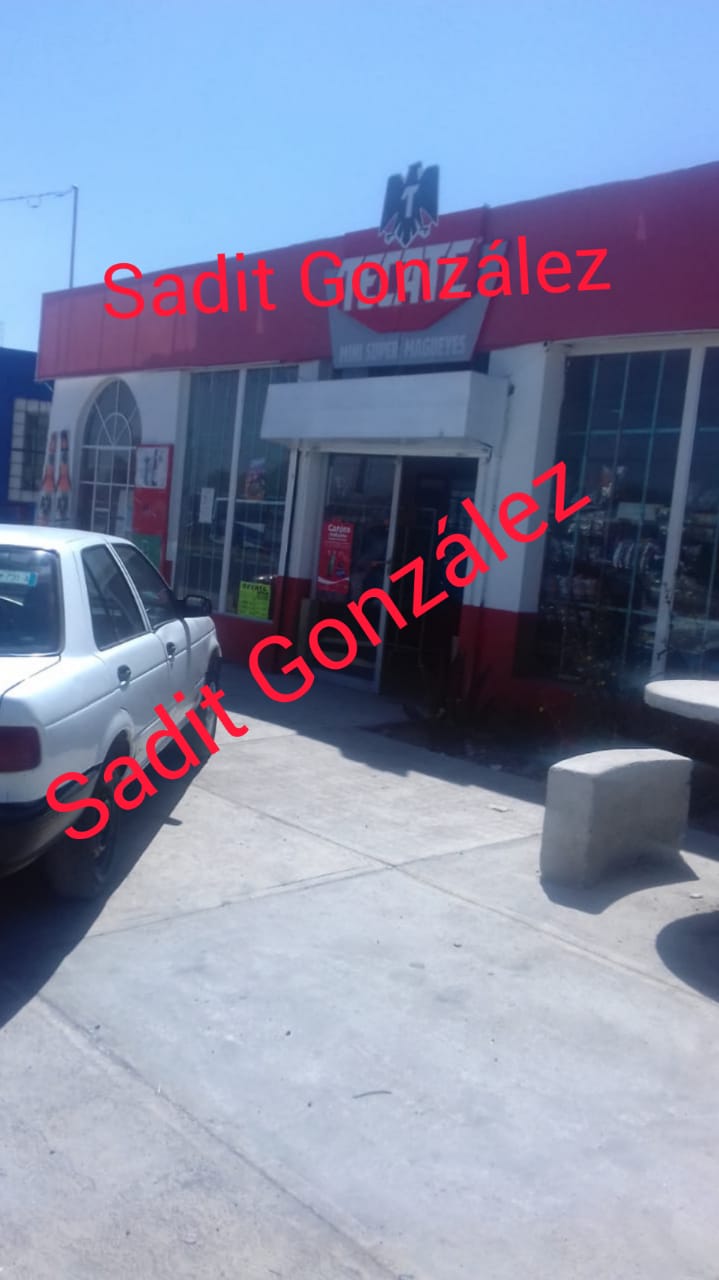 Saquean tienda y camión de Coca Cola en Acajete