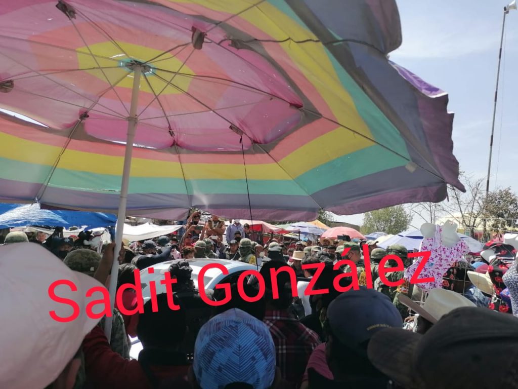 Hasta baleados y detenidos hubo en el tianguis de Calpan
