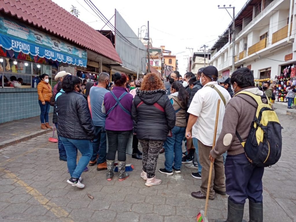 Desde Huauchinango: Ambulantes solicitan apertura de la calle Corregidora en el Centro de la Ciudad