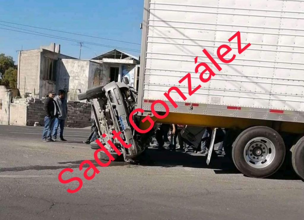 Falleció en la federal Puebla-Tehuacán al impactarse contra la caja de un camión