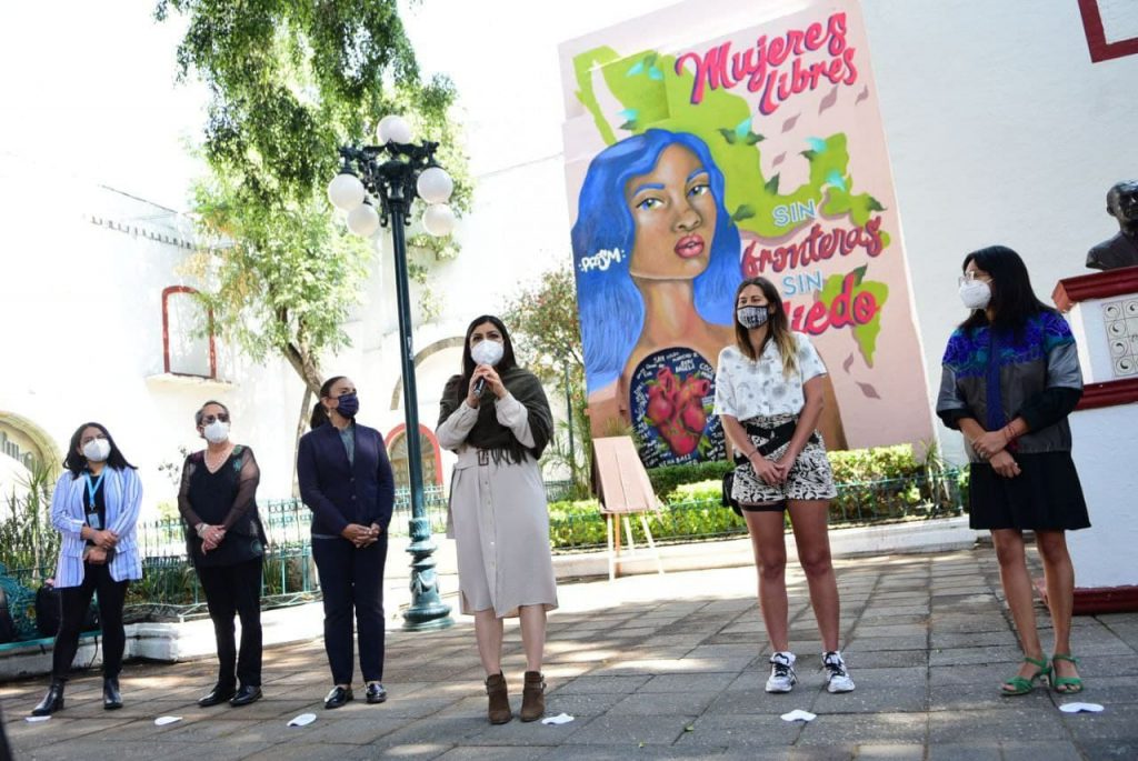Ayuntamiento de Puebla inaugura mural hecho por mujeres poblanas y refugiadas