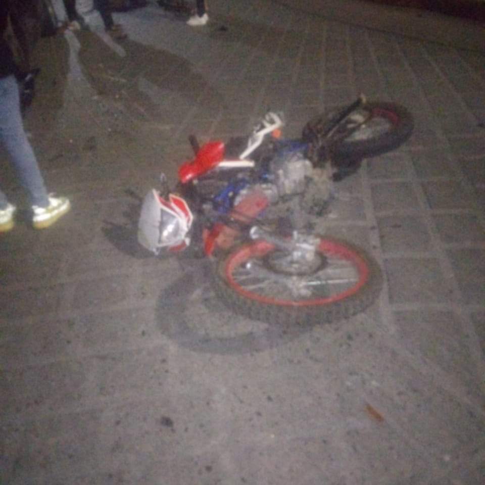 Motociclista sufre accidente en Huauchinango