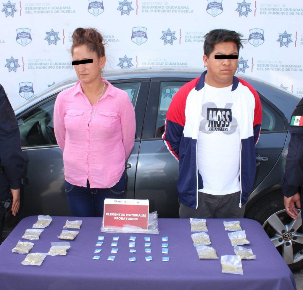 Caen tres presuntos narcomenudistas en Puebla capital