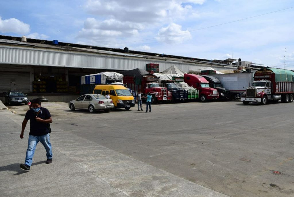 Ayuntamiento de Puebla rehabilita vialidad en Central de Abasto