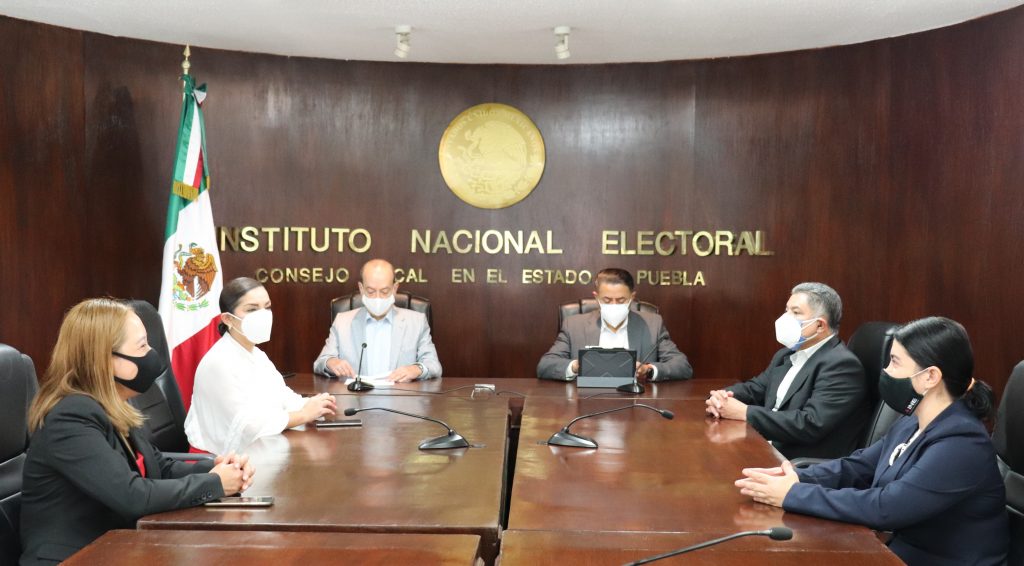 Otorgan Certificación ISO 9001:2015 a módulos  de atención ciudadana del INE Puebla