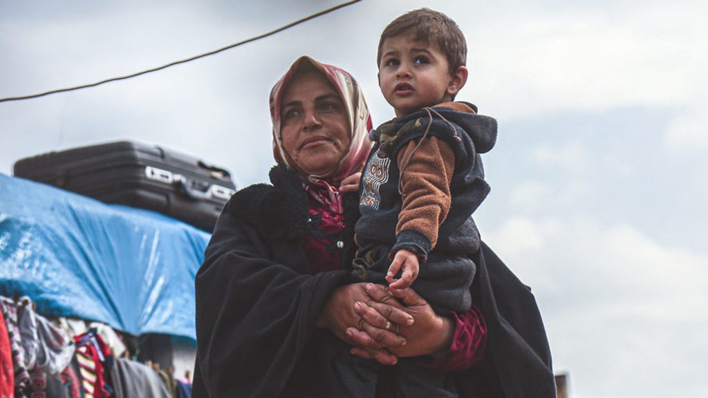 Las políticas antiterroristas no son neutrales, perjudican a las mujeres y niñas, dice experta de la ONU