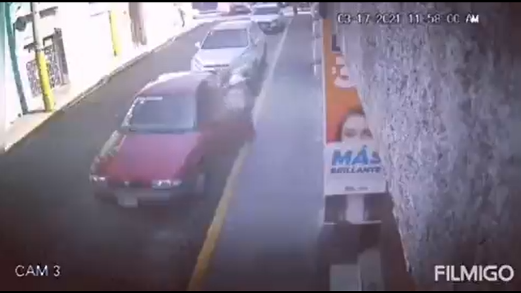 Así robaron un Tsuru en San Pedro Cholula a unas calles de la oficina del alcalde Luis Alberto Arriaga