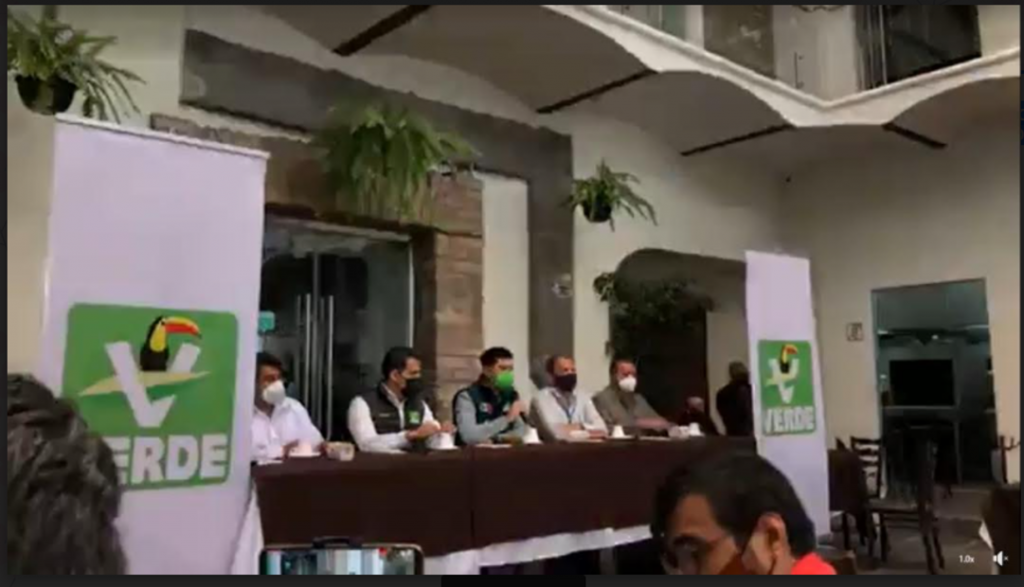 Presenta el PV al ex panista Roberto Hochstrasser como su candidato a la diputación del distrito 12