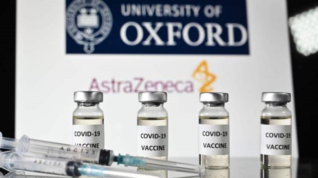 La vacuna de AstraZeneca ofrece una protección similar a la de Pfizer en personas de 70 años o más