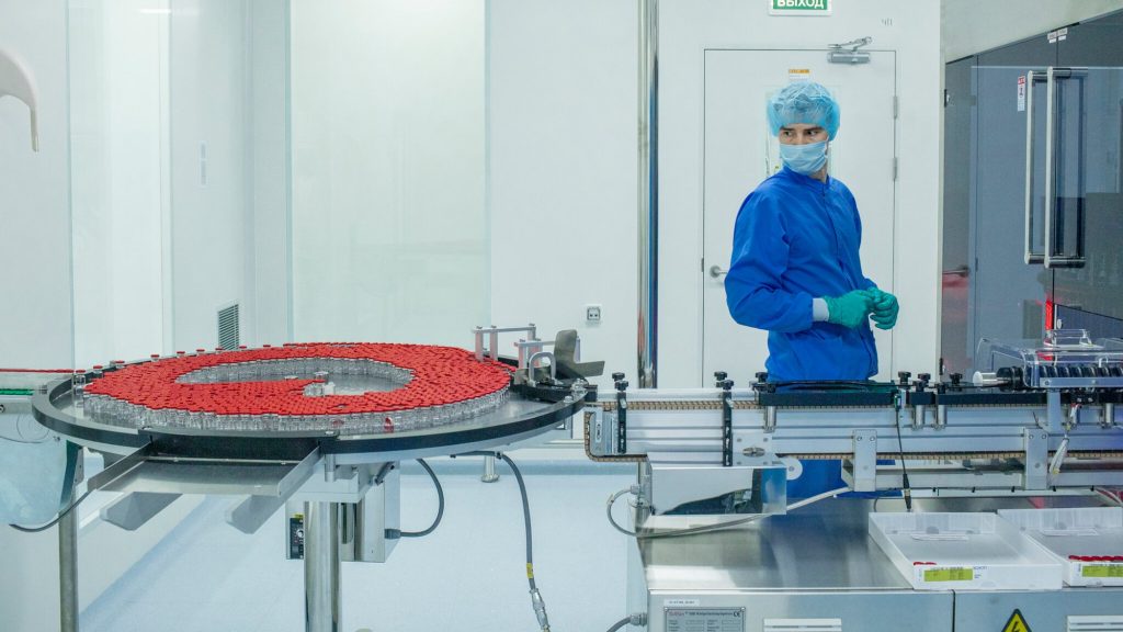 Rusia es el productor de vacunas que genera más confianza, junto con los EE. UU., asimismo Sputnik V es la vacuna más reconocida, según una encuesta de YouGov