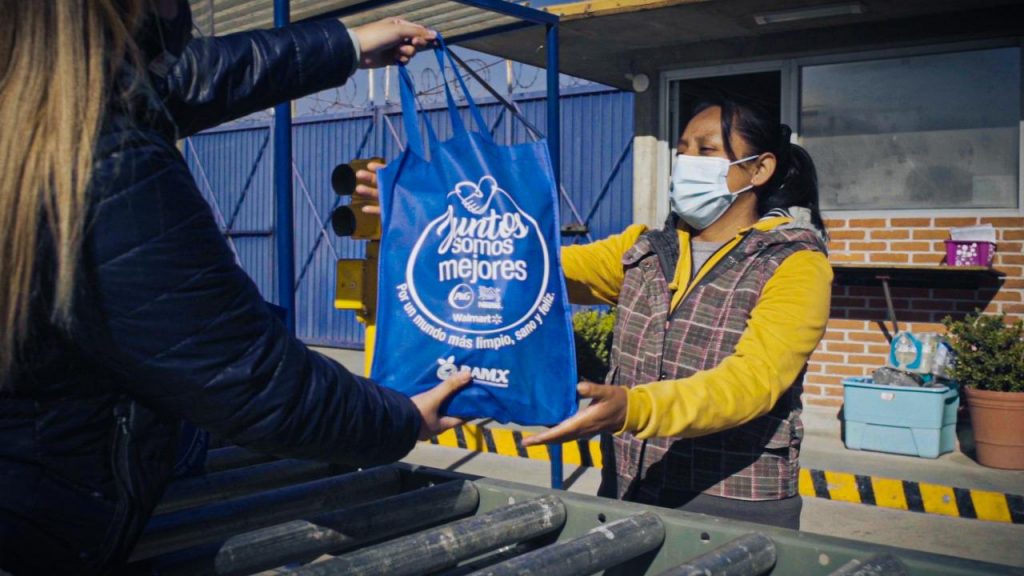 “Juntos Somos Mejores” la iniciativa que une a Walmart de México y Centroamérica,  P&G y Nestlé para ayudar a México