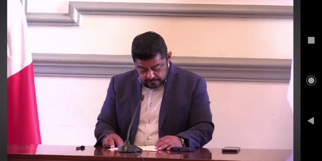 Video desde Puebla: Coordinador de regidores desconoce si la presidenta municipal pedirá licencia y llama a funcionarios a no distraerse con el proceso electoral