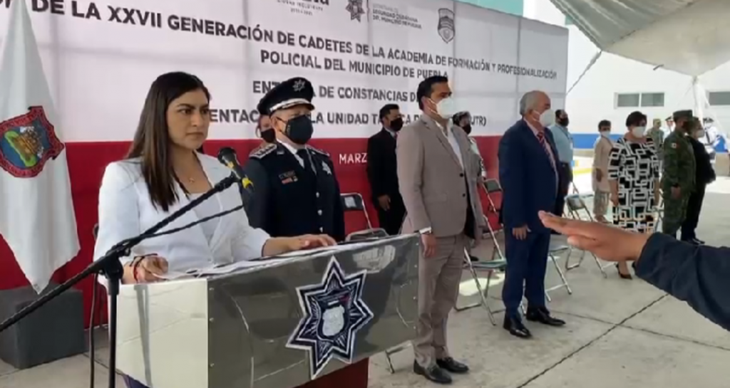 Claudia Rivera toma protesta a cadetes graduados que se incorporarán a la SSC