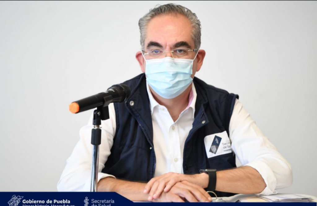Video desde Puebla: Mueren 37 poblanos más por coronavirus y se contagian 311 en un día, alertó el secretario de Salud