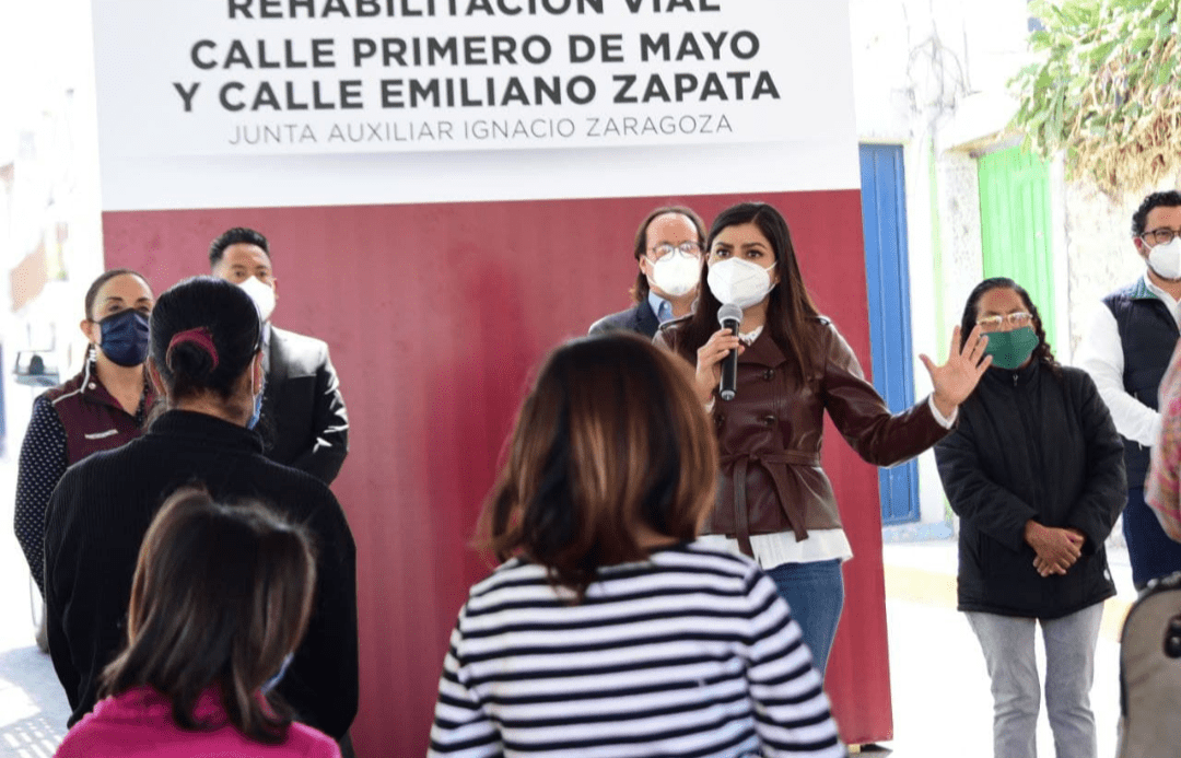Ayuntamiento de Puebla realiza trabajos de mejoramiento vial y luminarias en la junta auxiliar Ignacio Zaragoza