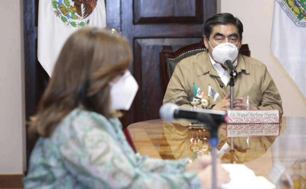 Video desde Puebla: Gobernador Barbosa acusó que funcionarios de las administraciones pasadas lucraron con espectaculares