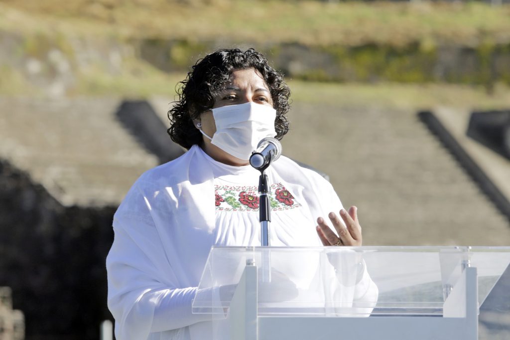 En caso de ganar la elección, se cambiaría al 50% de funcionarios, estimó Karina Pérez Popoca