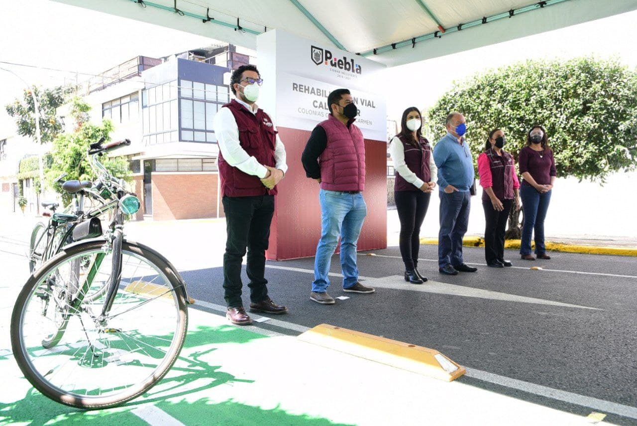 Ayuntamiento de Puebla rehabilita la calle y ciclovía de 4 sur