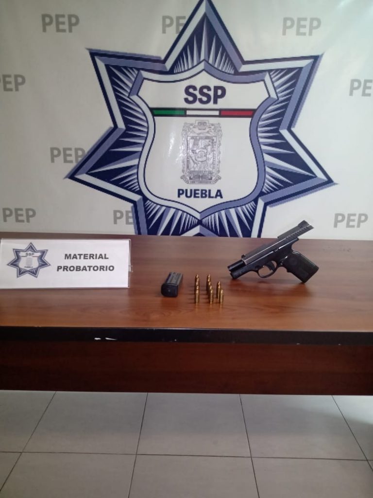 Policía estatal asegura arma de fuego olvidada en Soriana Torrecillas