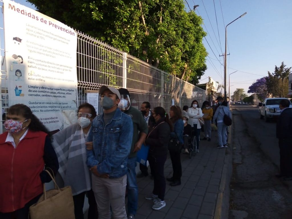 Video desde Puebla: Orden y poca afluencia en la vacunación en Cacalotepec, San Andrés Cholula