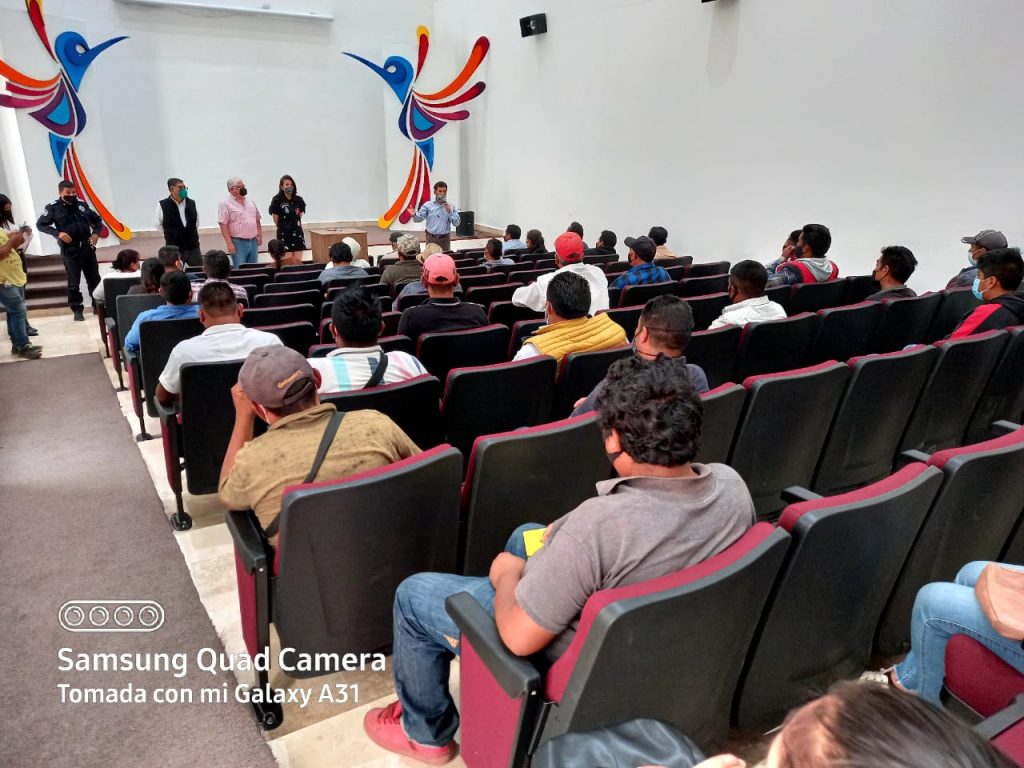 Ayuntamiento y órgano operador de agua de Huauchinango dejan sin el líquido a escuela y clínica de Tlacomulco