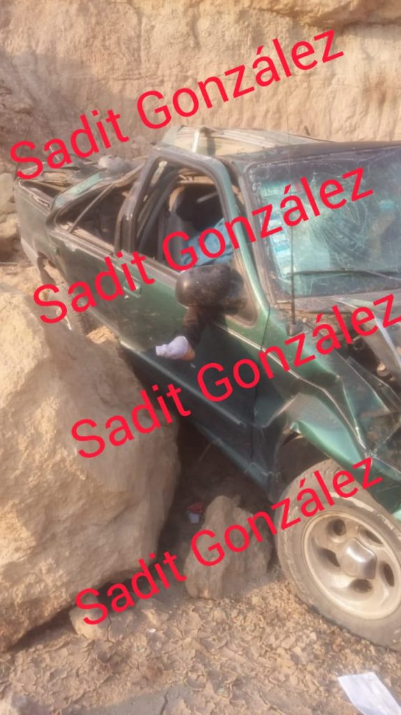 Hallan mujer sin vida dentro de una camioneta en Chachapa