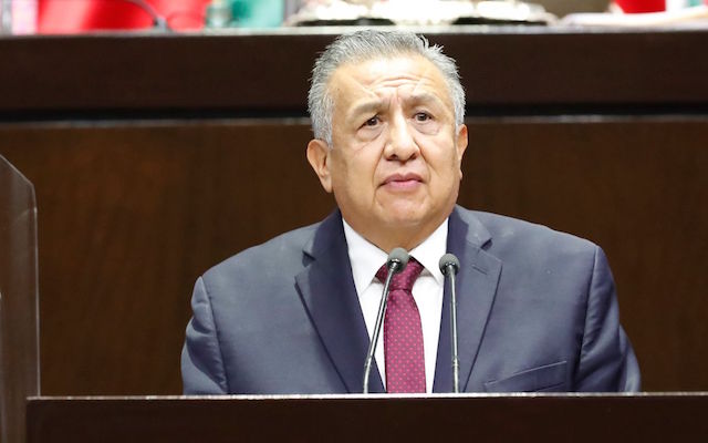 Pide Mario Delgado suspender de forma inmediata derechos políticos del diputado Saúl Huerta